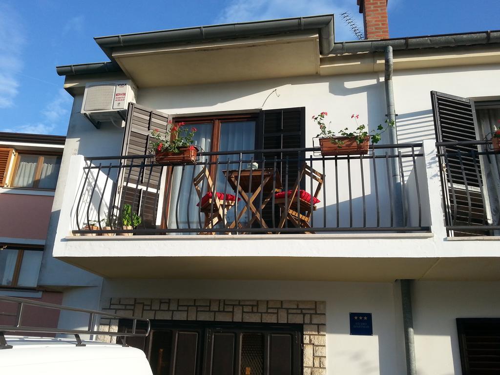 Apartment Bozac ロヴィニ 部屋 写真